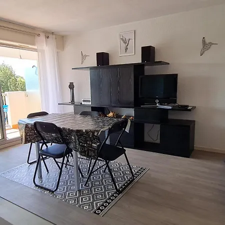 Apartmán Ensoleille Avec Terrasse Et Parking Au Centre De Meschers, Proche Plages Et Commerces - Fr-1-550-38 Meschers-sur-Gironde